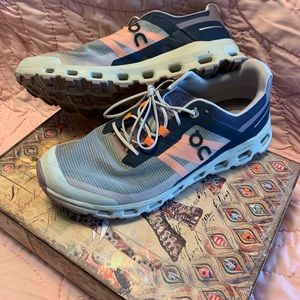 Women’s on cloud, tennis shoes